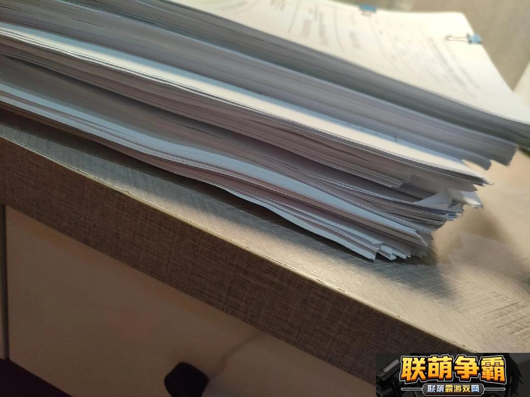 新隐秘时光|深夜瞒着老公加班的hr中字